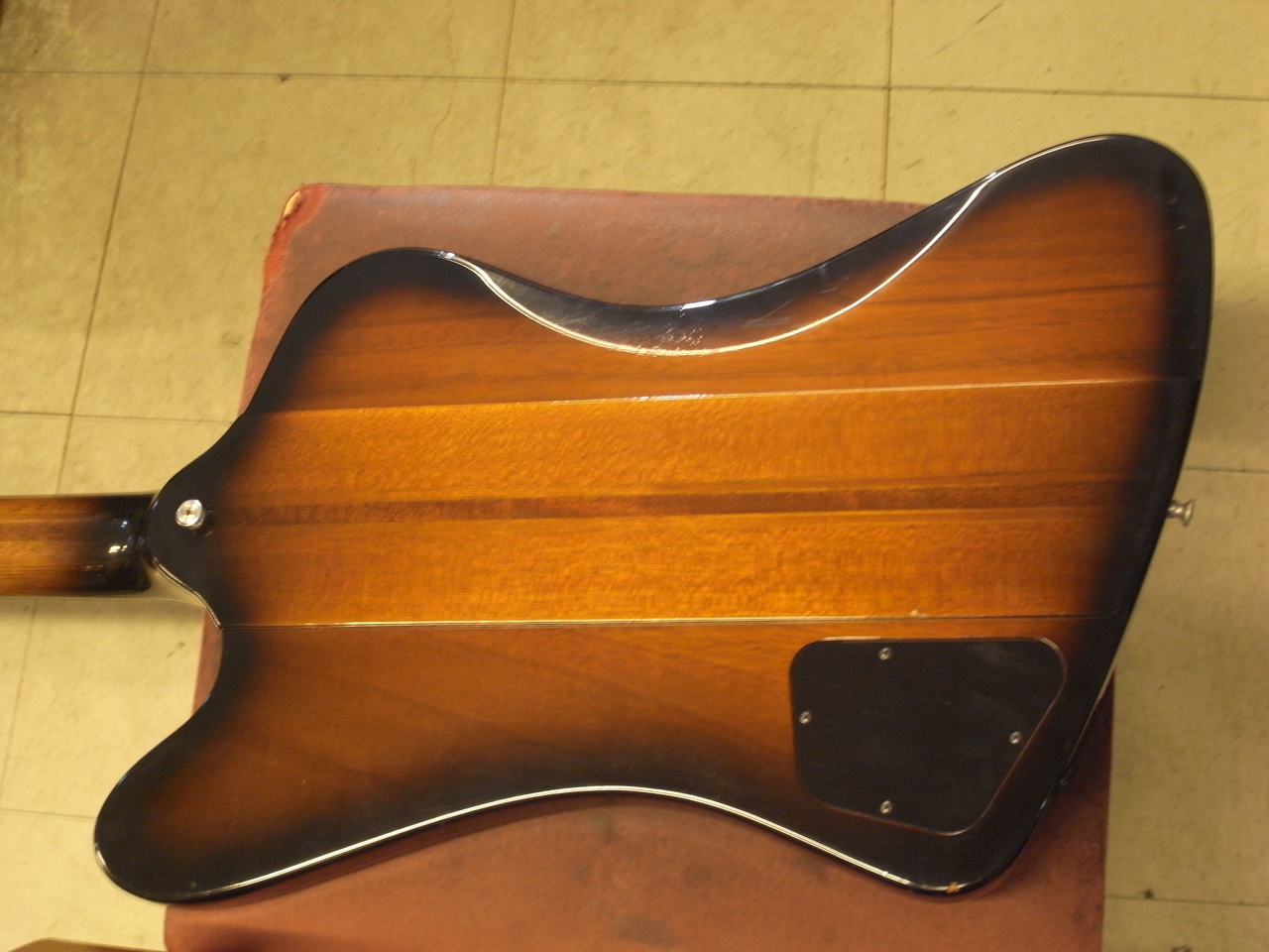 Gibson THUNDERBIRD (1998)（中古）【楽器検索デジマート】