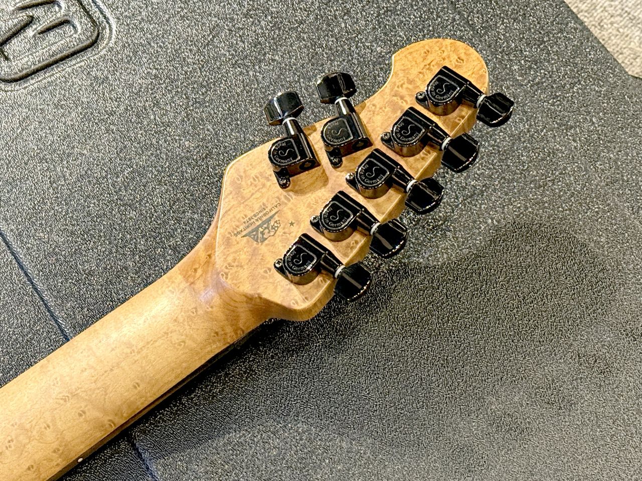 MUSIC MAN JP16-7 Black Lava（新品特価）【楽器検索デジマート】