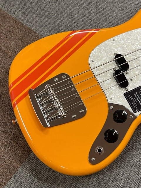 Fender Japan Mustang Bass オレンジ カプリ・オレンジカラーがとってもキュートなムスタングベースの中古