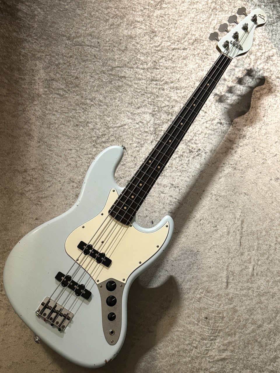 Black Smoker TM BETA J4 -Sonic Blue/MH- Medeum Aged 【3.71kg