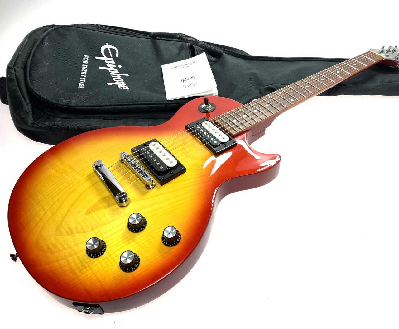 美品Epiphone Les Paul studio LT純正ケース、ストラップ 美品Epiphone Les Paul studio LT純正ケース、ストラップ - メルカリ