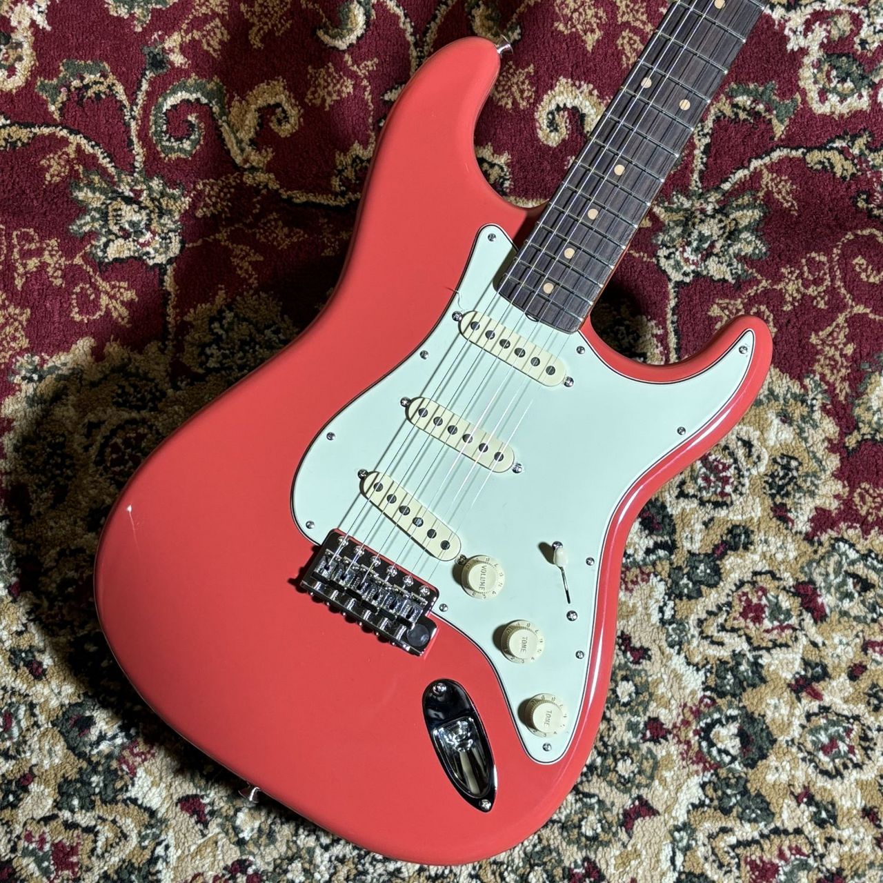 American vintageストラトキャスター/fiesta red 最終 American vintageストラトキャスター/fiesta red 最終