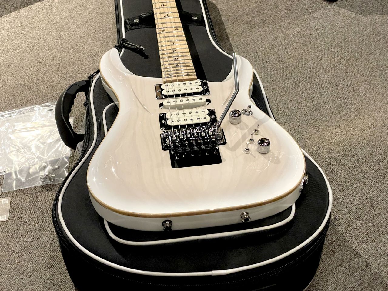 ギター G-Life DSG Standard Ash snow white G-Life Guitars DSG Life-Ash WM Active / Snow White【G-Life