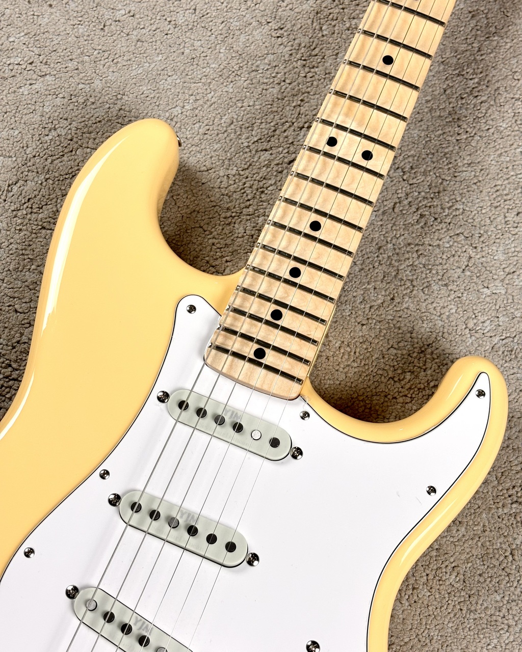 Fender 【スキャロップド指板】Yngwie Malmsteen Stratocaster ...