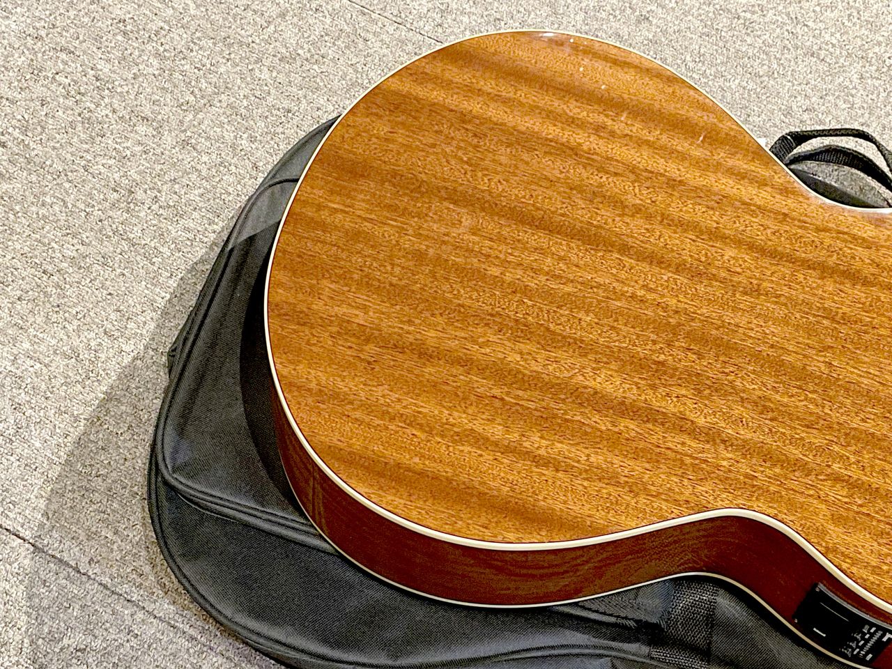 Ibanez Performance Series PC32MHCE-NMH（中古）【楽器検索