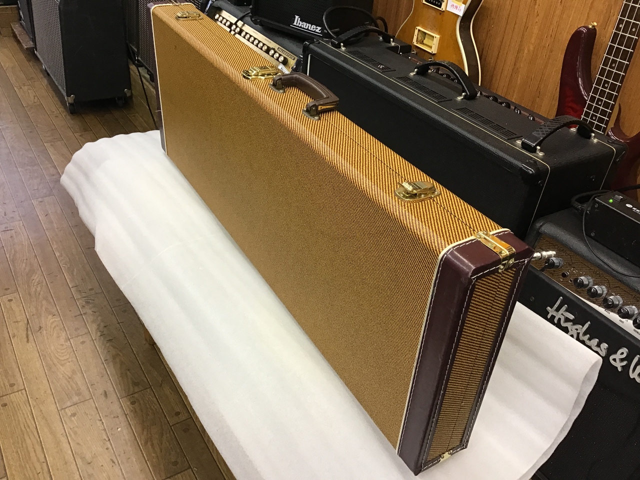 RS Guitarworks OLD FRIEND SLAB BLACKGUARD/BUTTERSCOTCH（中古