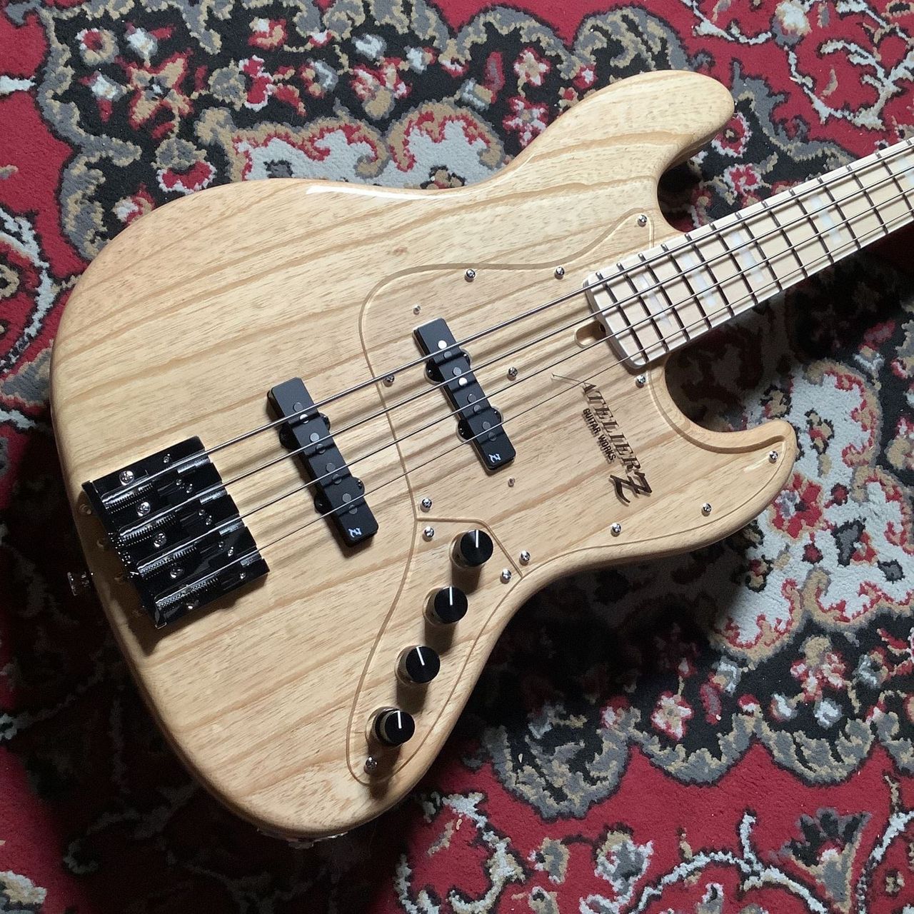 ATELIER Z M245(N)【4弦エレキベース】【現物画像/4.43kg