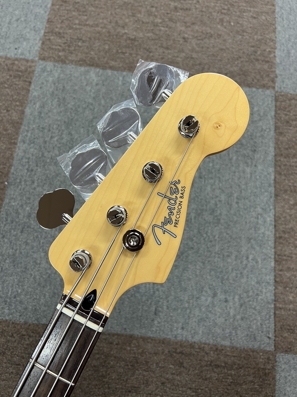 Fender Made in Japan Hybrid II P Bass, Rosewood Fingerboard