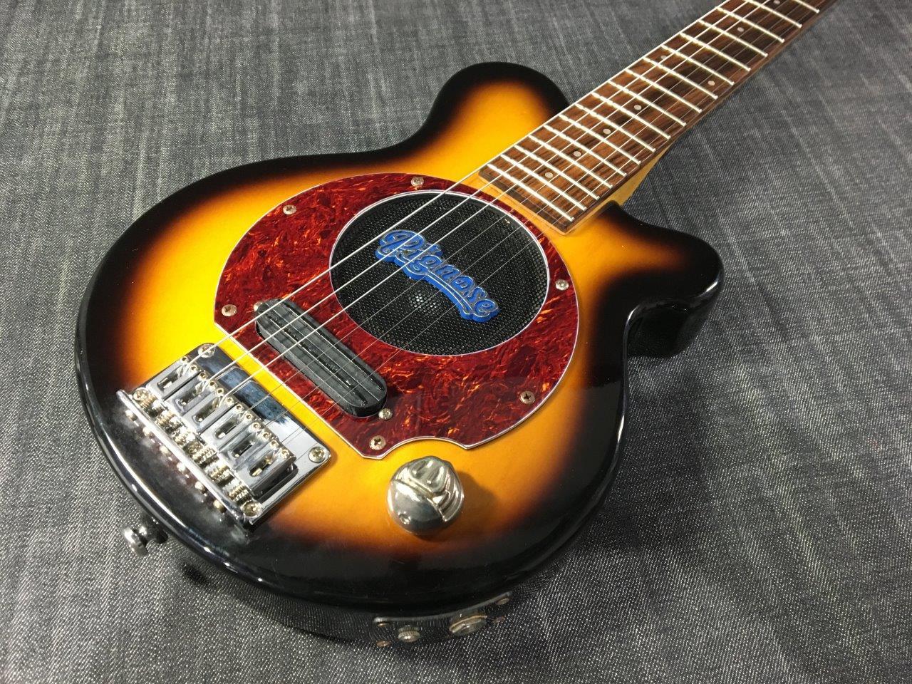 Pignose（ピグノーズ）からVシェイプのアンプ内蔵ギターが発売！