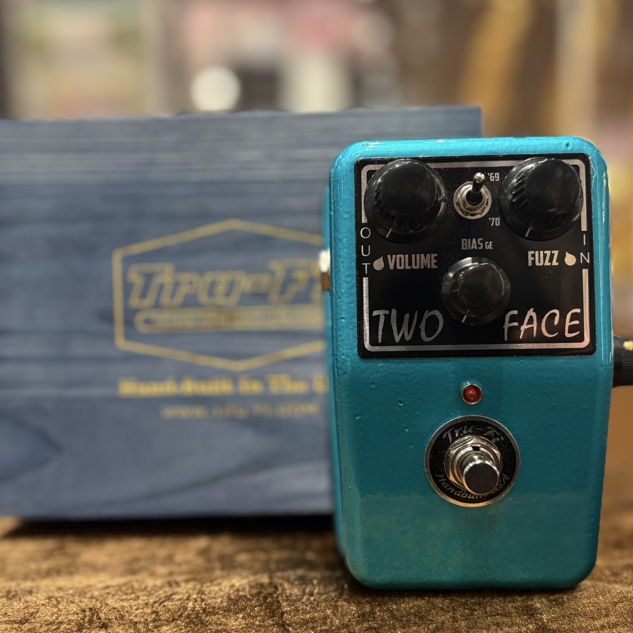 Tru-Fi 《再入荷 / 迅速発送!》Two Face ファズ(新品/送料無料 Tru-Fi 《再入荷 / 迅速発送!》Two Face ファズ(新品/送料無料