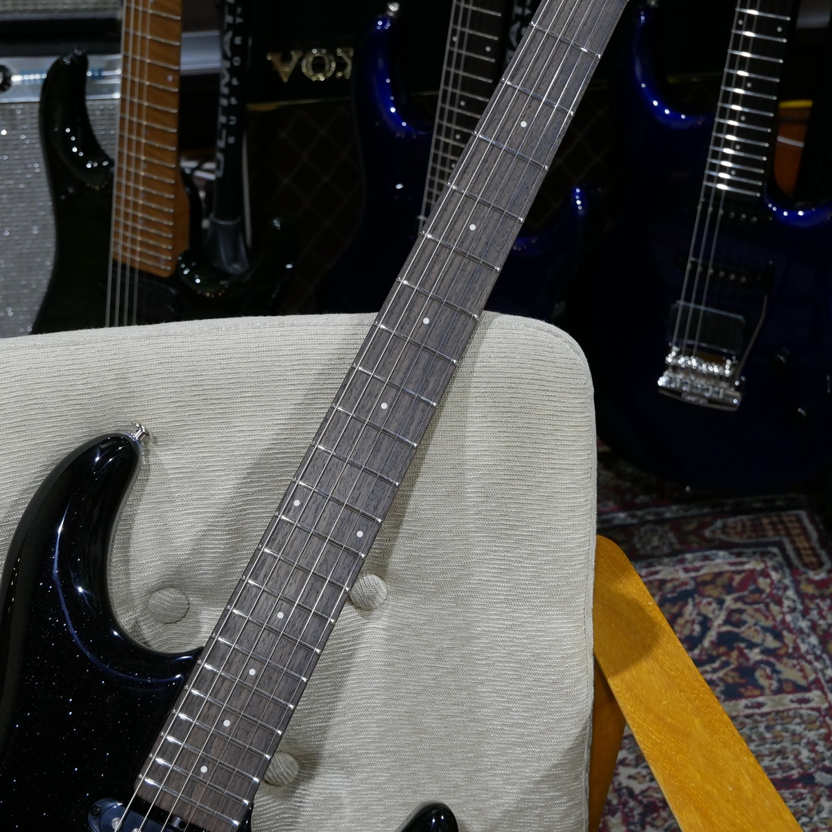 MUSIC MAN Luke 4 HSS Black Sparkle （新品/送料無料）【楽器検索