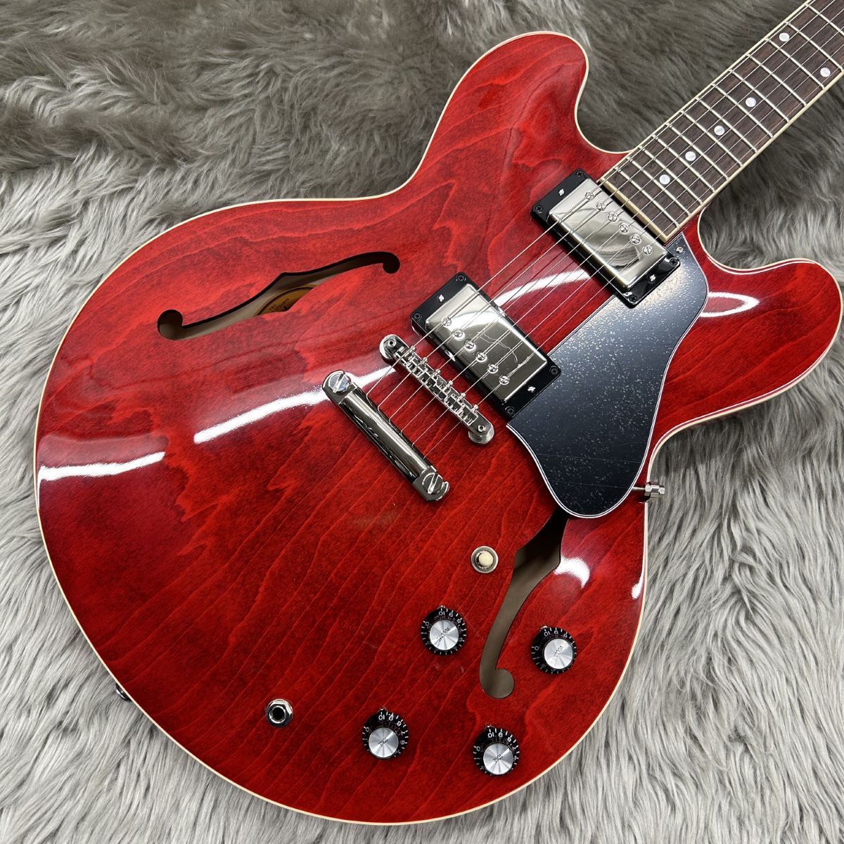 Gibson ES-335 セミアコギター