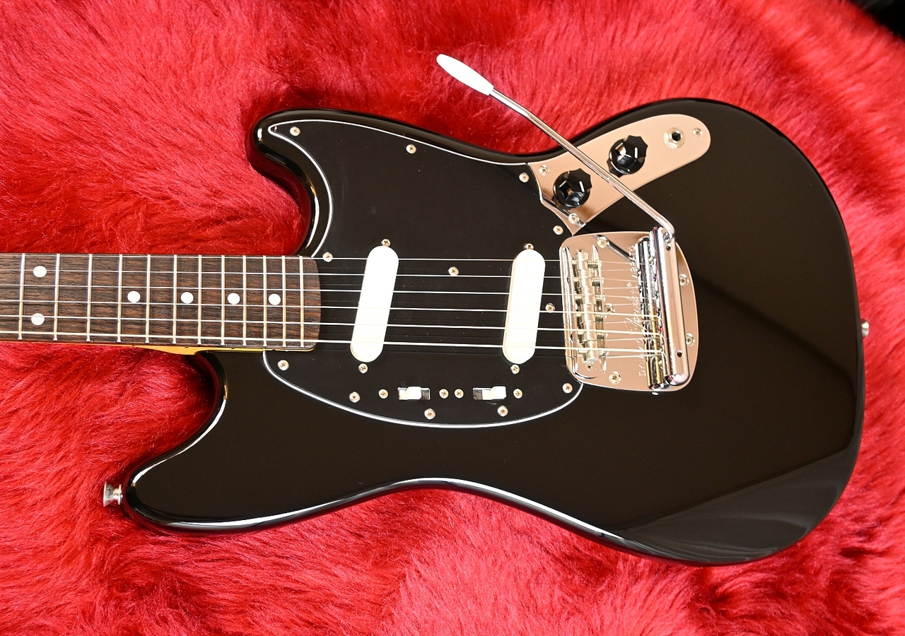 Fender Japan MG69 Mustang BLACK（中古）【楽器検索デジマート】
