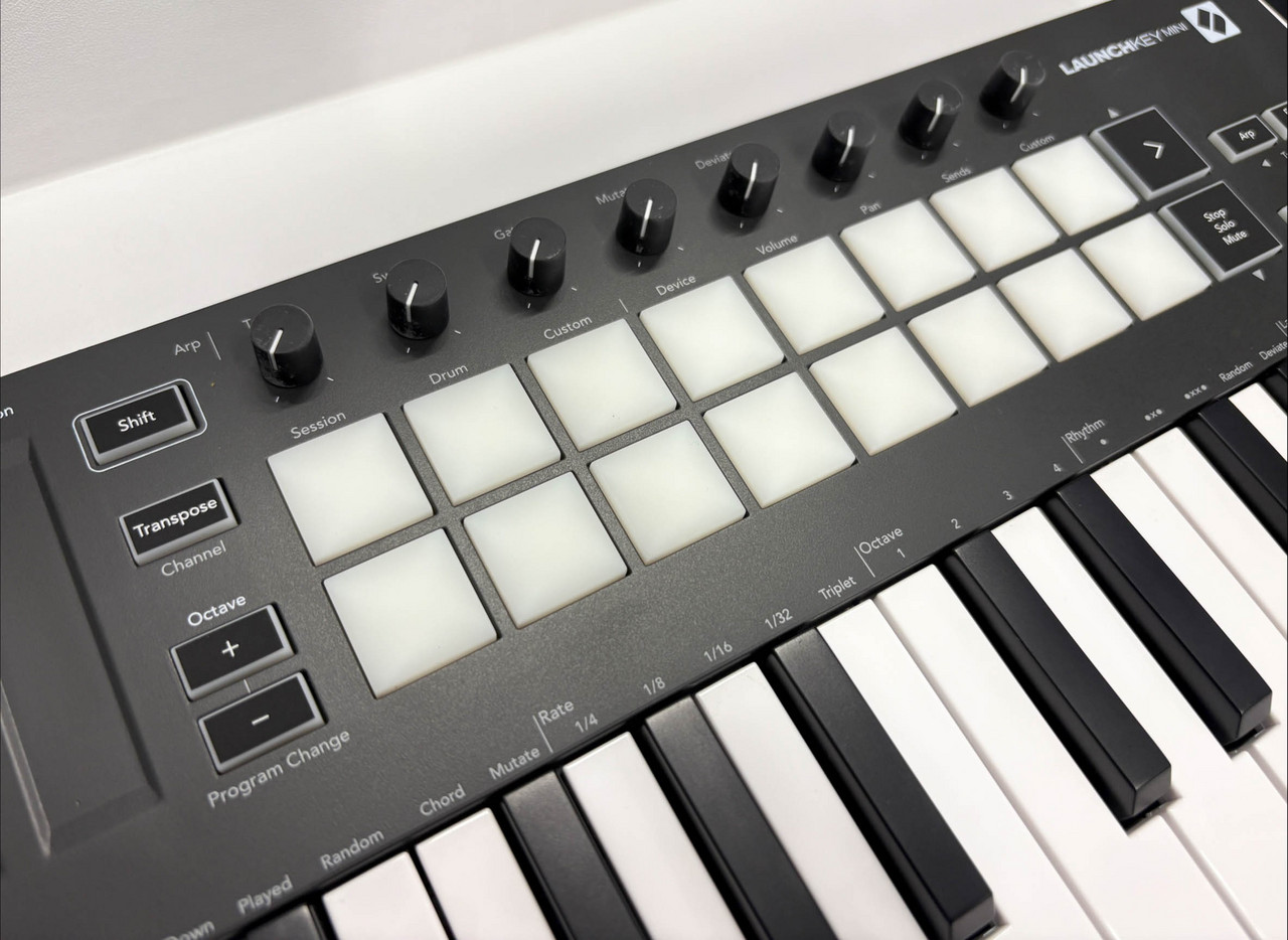 Novation LunchKey MINIⅢ（中古/送料無料）【楽器検索デジマート】