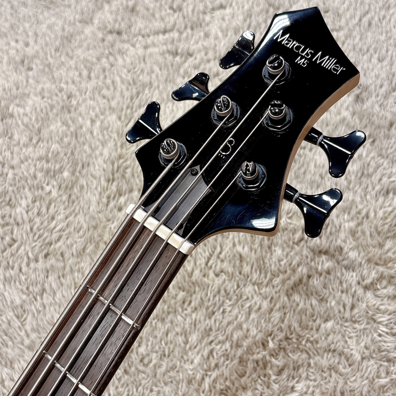 Sire Marcus Miller M5 Ash 5st / TBL (Transparent Blue)【5弦