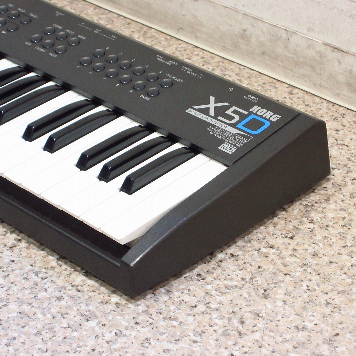 KORG X5D 