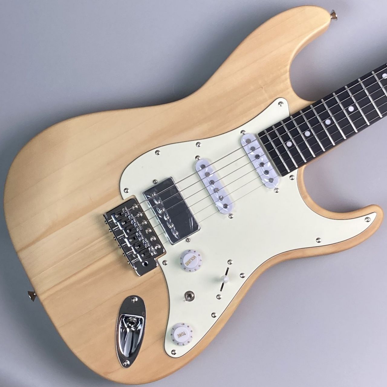 LaidBack LSE-3H エレキギターストラトタイプ ほぼ新品 LaidBack LSE-3H ストラトキャスタータイプ ローステッド
