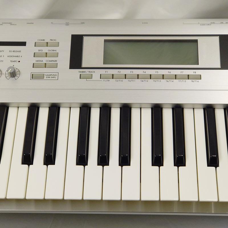 KORG USED 中古 TRITON Le 61 専用ソフトケース付属 【※配送事項確認