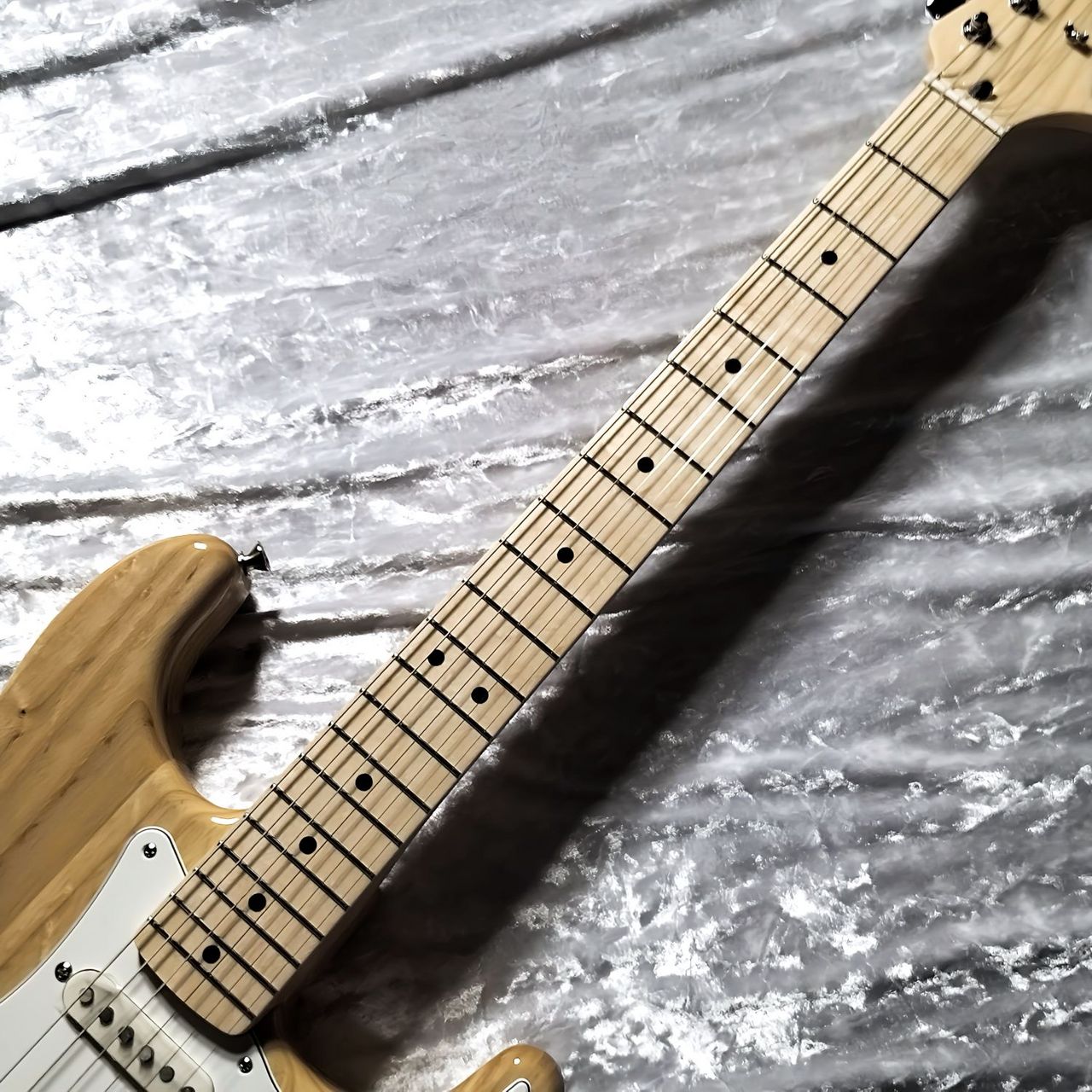 ジャパンビンテージ エルマヤ ストラトキャスター70s ジュニアモデル