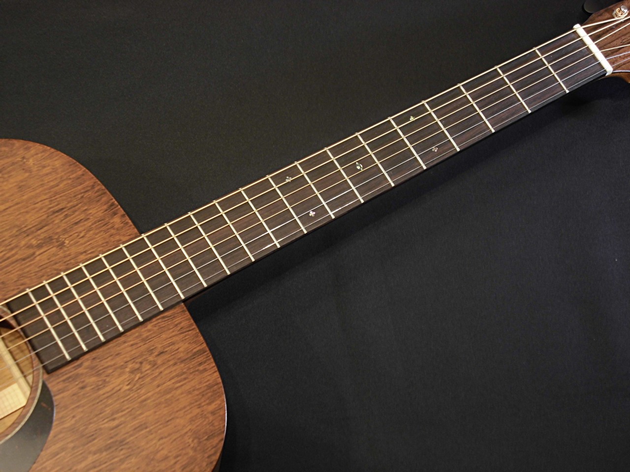Martin 00-15M オールマホガニー単板 Martin 00-15M Mahogany マイク搭載！ 【 アンプに繋げる