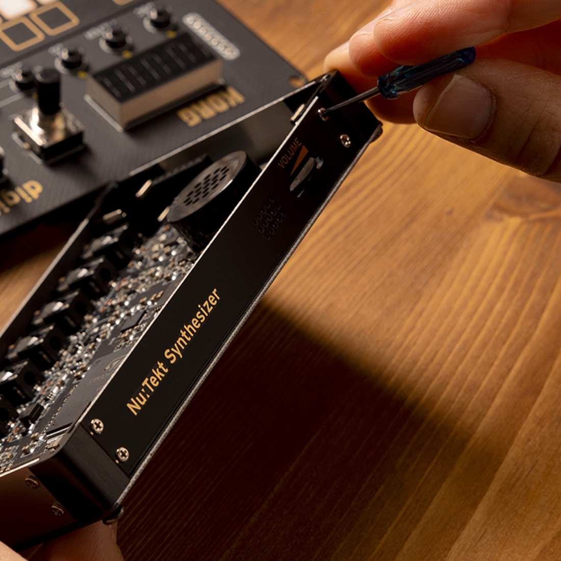 NTS-1 digital kit mkII - PROGRAMMABLE SYNTHESIZER KIT | KORG