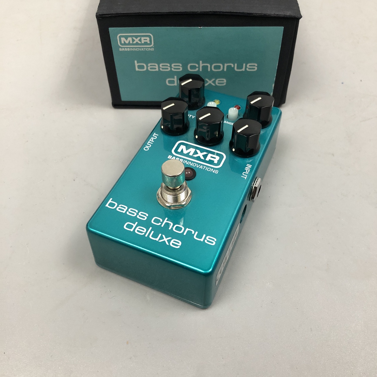 MXR M83 Bass Chorus Deluxe ベース　コーラス美品 MXR M83 ベースエフェクター コーラス おすすめ 送料無料