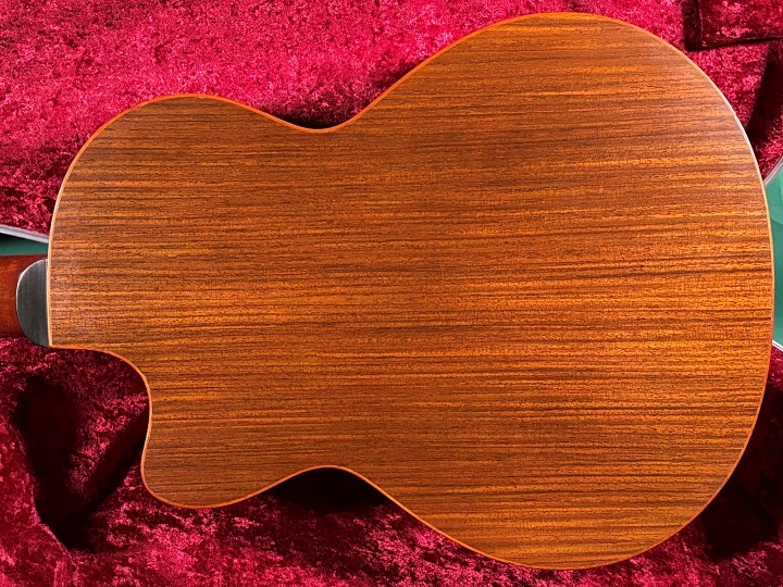 Lowden O-25 90's – auldguitars