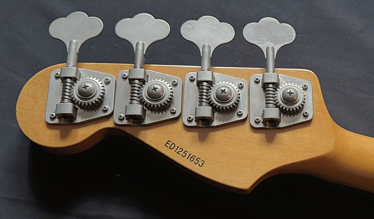 ベース Edwards / E-PB-83R/LT Vintage White ベース Edwards / E-PB-83R/LT Vintage White ベース Edwards