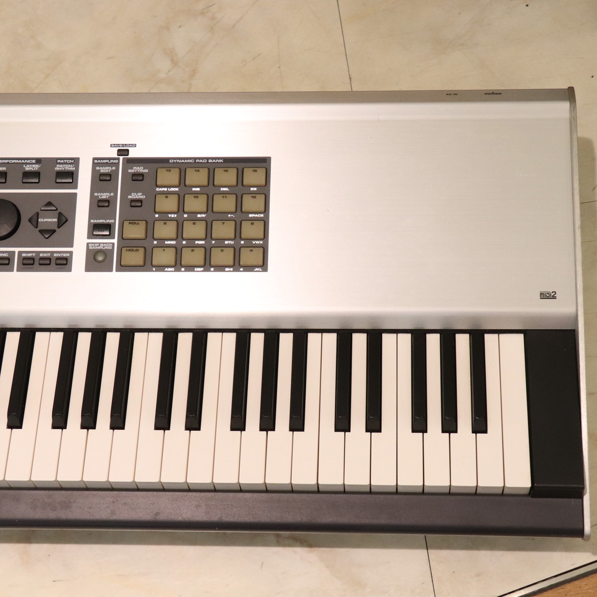 Roland Fantom-X8 Synthesizer 【梅田店】（中古/送料無料）【楽器検索