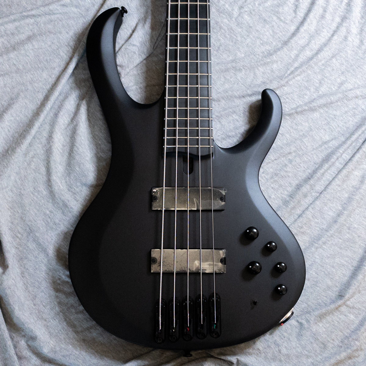 Ibanez BTB625EX BKF(Black Flat)（新品特価）【楽器検索デジマート】