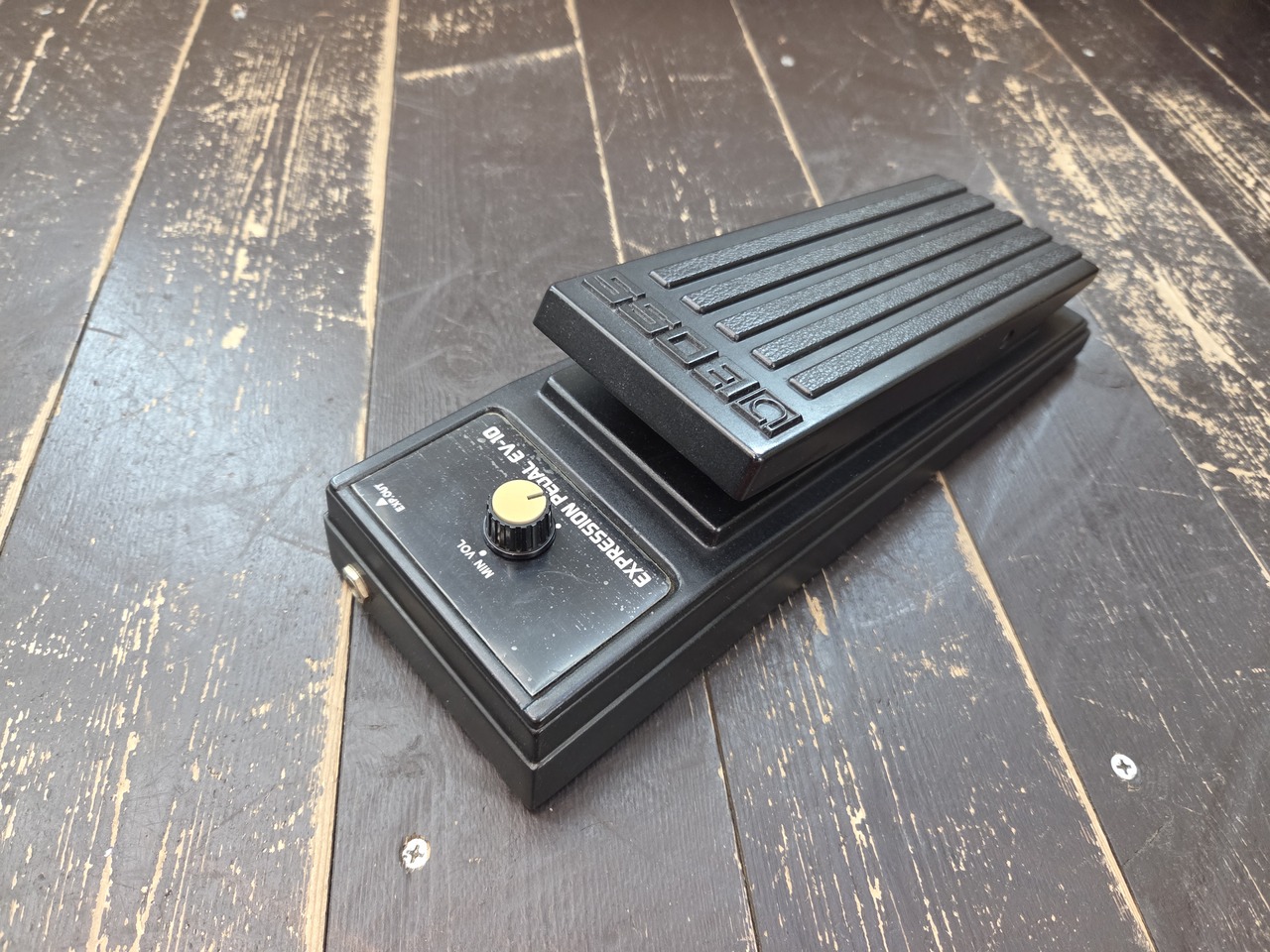 BOSS EV-10 EXPRESSION PEDAL