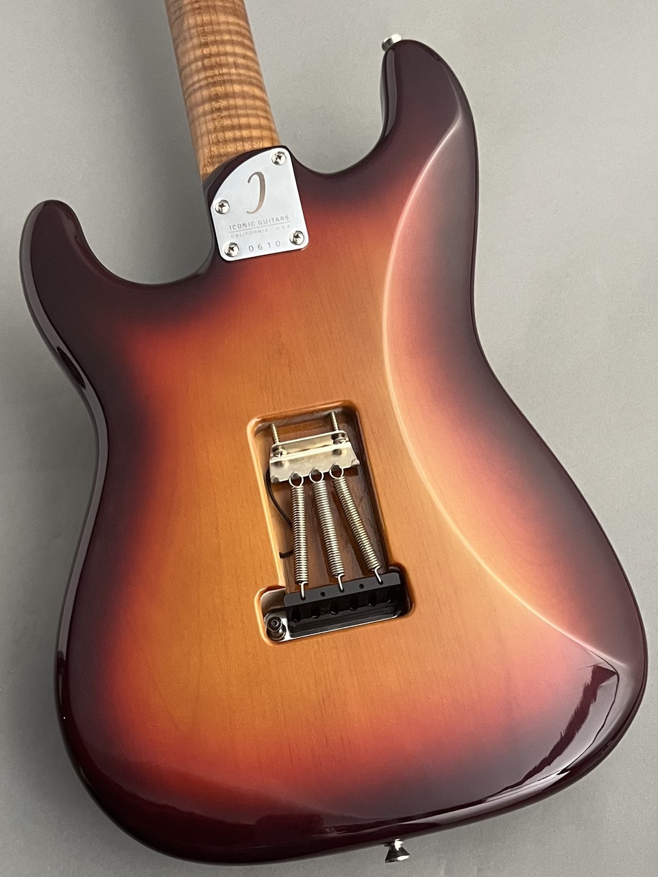 Iconic Guitars Solana 62S -Vintage Modern - Faded 3Tone Sunburst