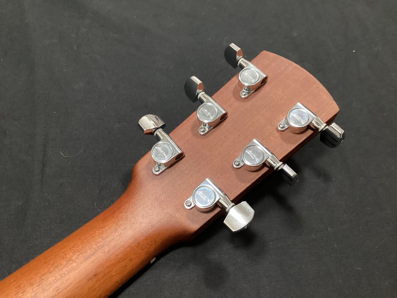Larrivee O-01(ラリビー パーラーサイズ アコースティックギター 