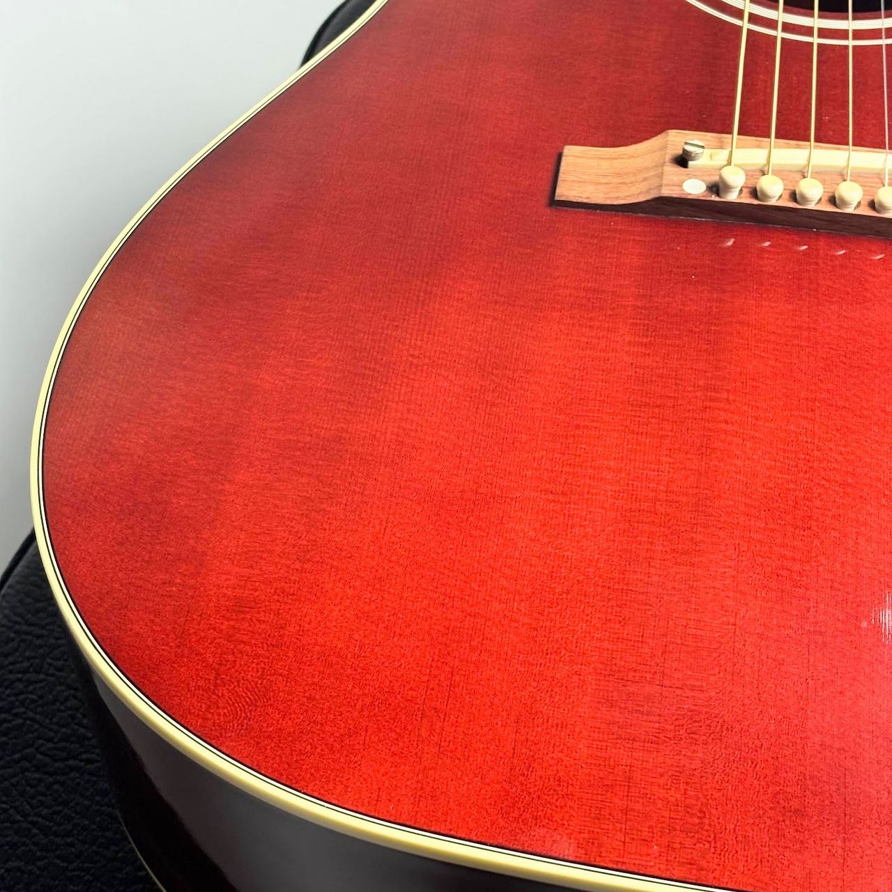 Gibson Custom shop 1960s J-45 ADJ Limited Edition（Wine Red