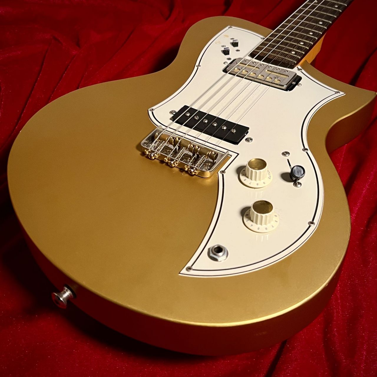 TAITAN GUITARS KR-1 Custom /Gold Finish（中古/送料無料