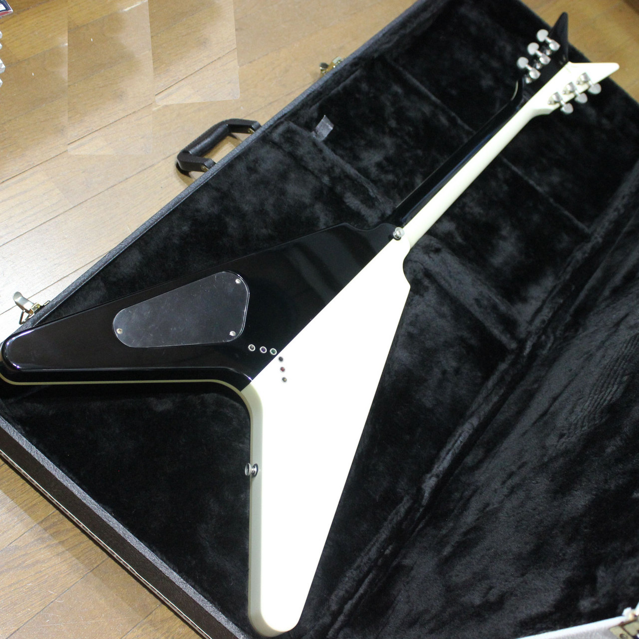 DEAN USA FLYING V MS モデル限定品 MICHAEL SCHENKER V 2005年製です