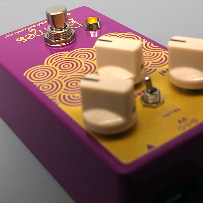 EARTHQUAKER DEVICESより、田渕ひさ子シグネチャー限定カラー