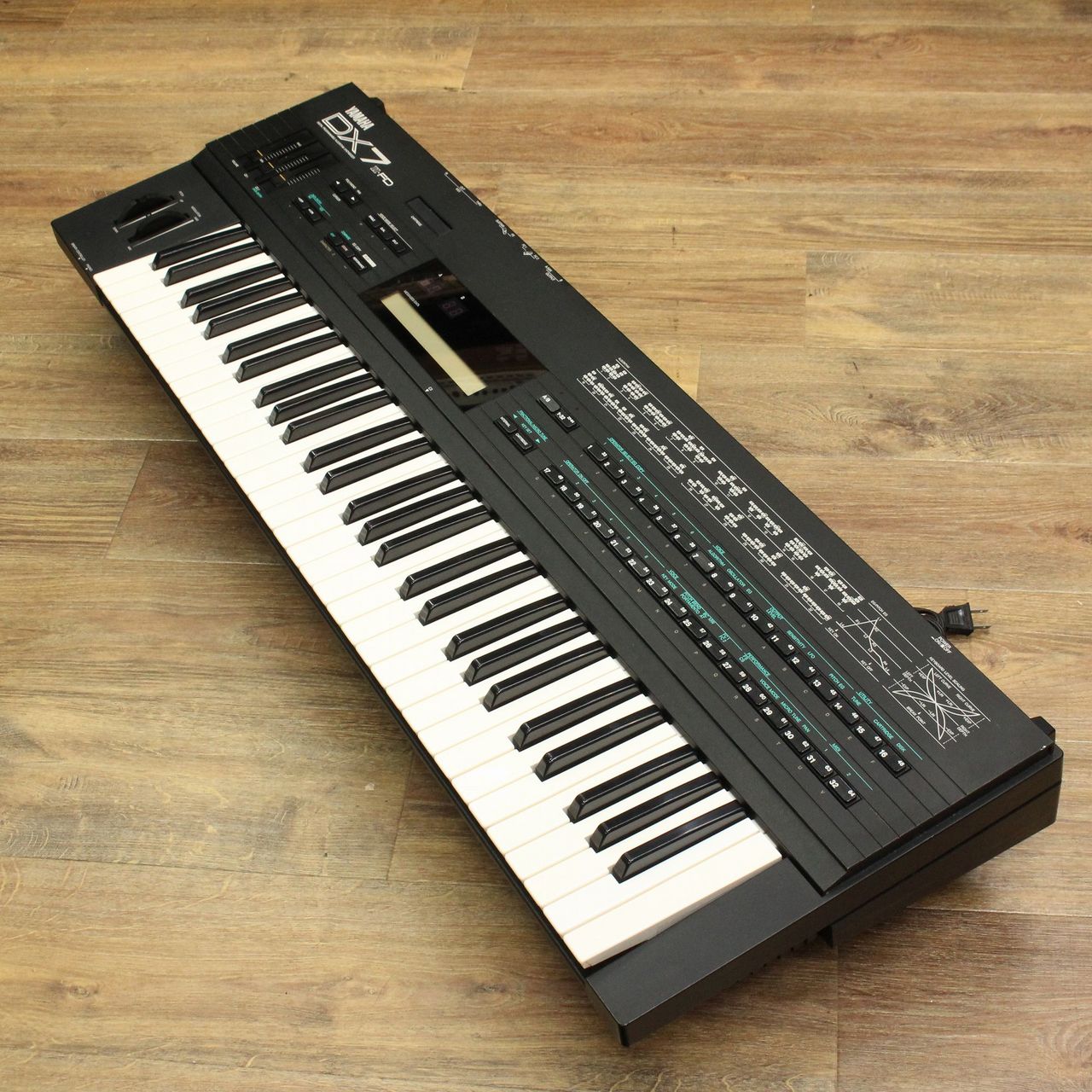 YAMAHA DX7Ⅱ-FD シンセサイザー キーボード ヤマハ 0805 YAMAHA DX7II-FD 【キーボードマート新宿】【新宿店】（中古/送料無料
