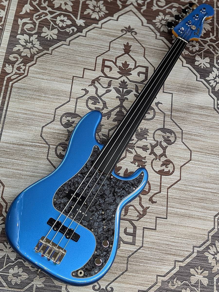 Fender Tony Franklin Fretless Precision Bass -Lake Placid Blue