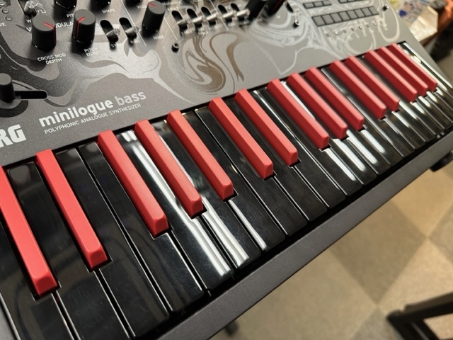 KORG MINILOGUE BASS【展示処分品】（中古）【楽器検索デジマート】