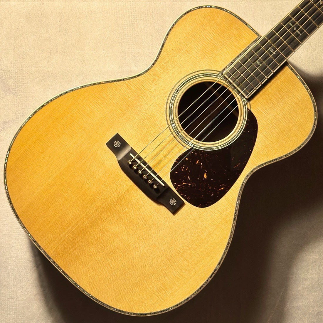Martin 000-42 Modern Deluxe シリアルナンバー:2913011【芯の