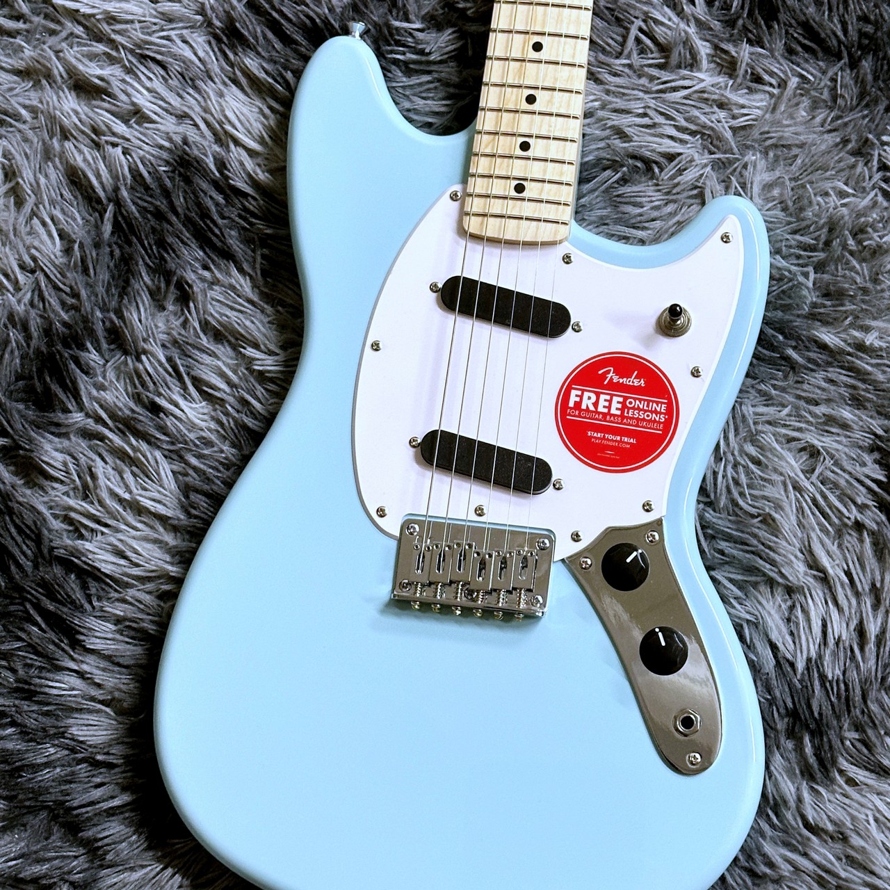 Squier by Fender Sonic Mustang, Maple Fingerboard, White Pickguard