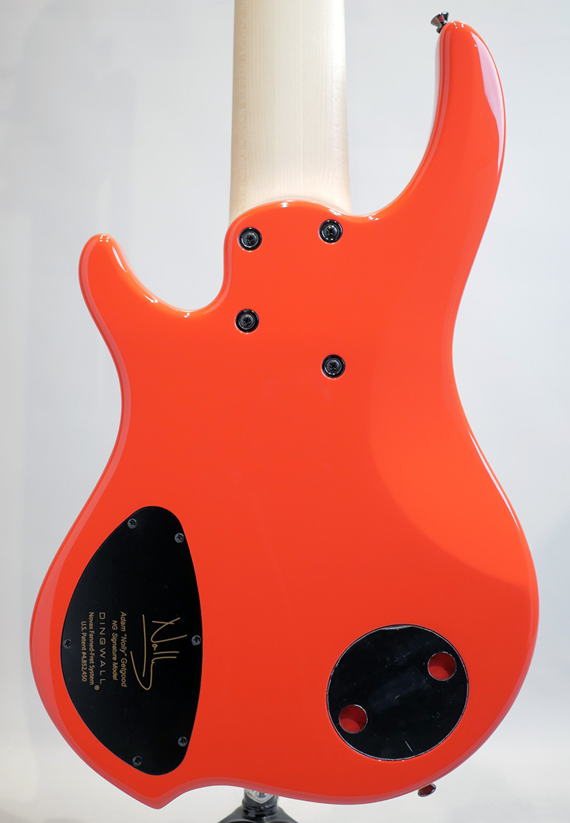 メンテ済 美品 詳細不明 9Plyネック スルーネック アクティブエレキベース メンテ済 美品 詳細不明 9Plyネック スルーネック アクティブエレキ