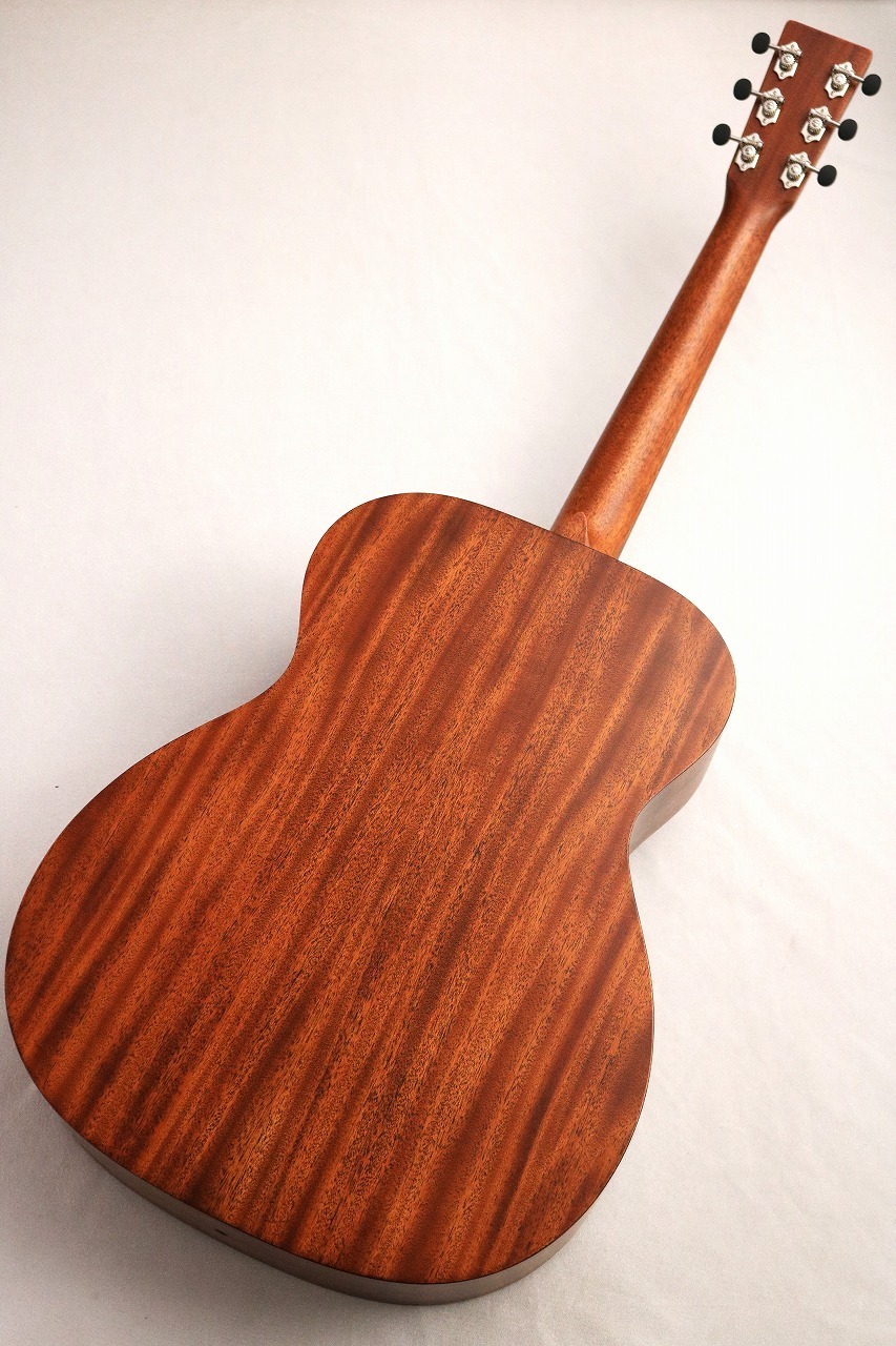 Martin 000-15M #3012708【オールマホガニーモデル】【優しい音色で