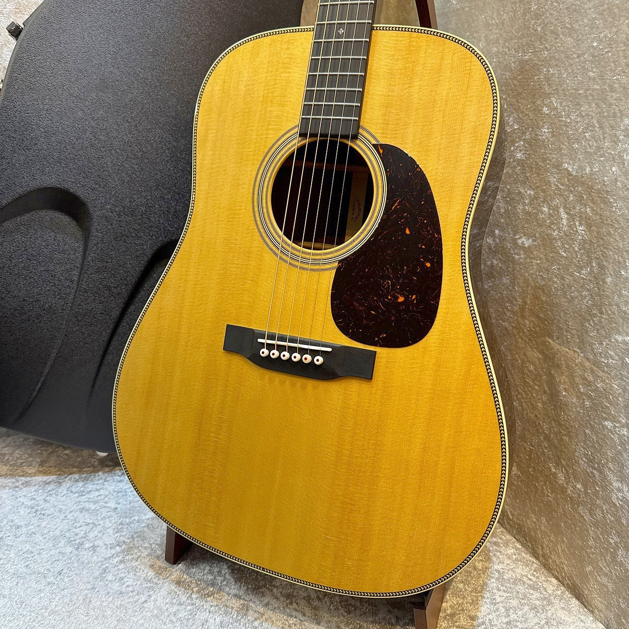 Martin 【試奏動画あり】HD-28 Standard #2942649【クリアで奥深い音色