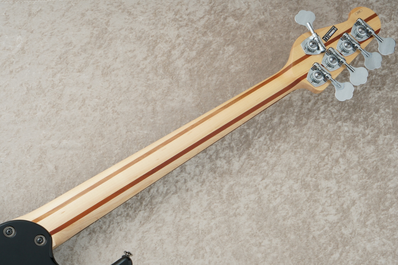 ベース YAMAHA BB425 Yamaha BB425 5-String Bass Guitar, Black at Gear4music