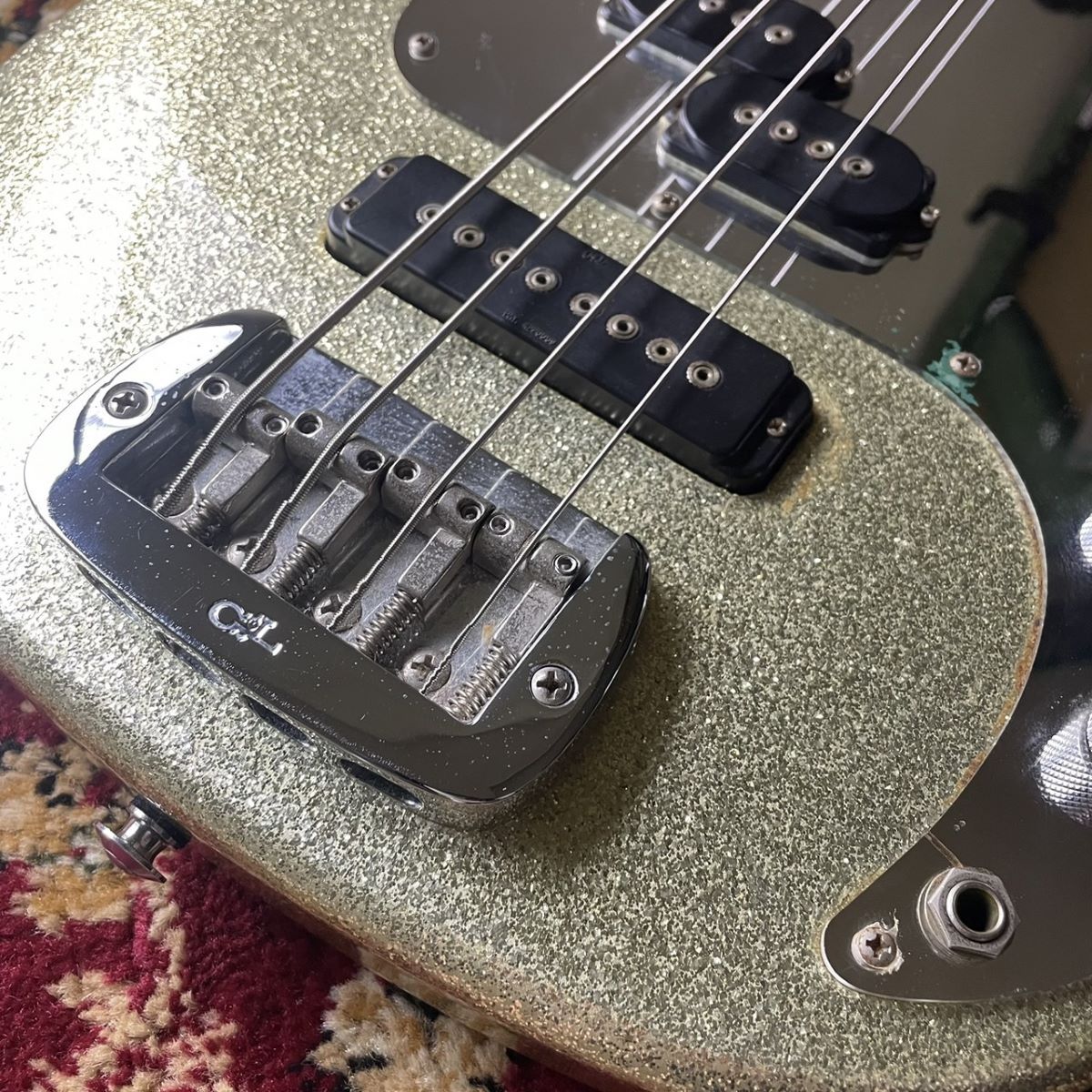 G&L G&L SB-2 Silver Metallic Flake（中古/送料無料）【楽器検索