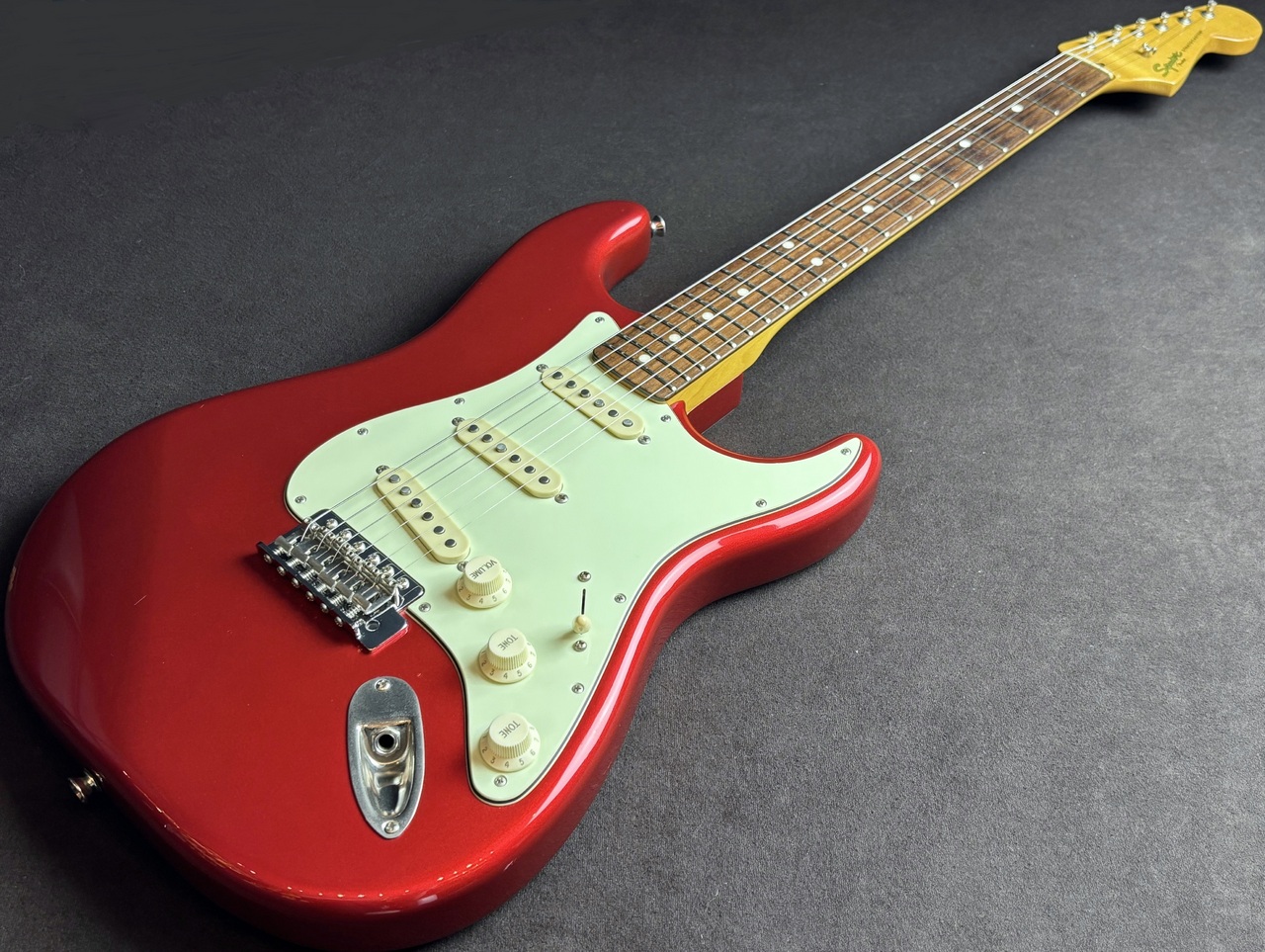 Squier by Fenderカスタムストラト/虎目ボディ＆ラージヘッド/美品 Squier by Fenderカスタムストラト/虎目ボディ＆ラージヘッド/美