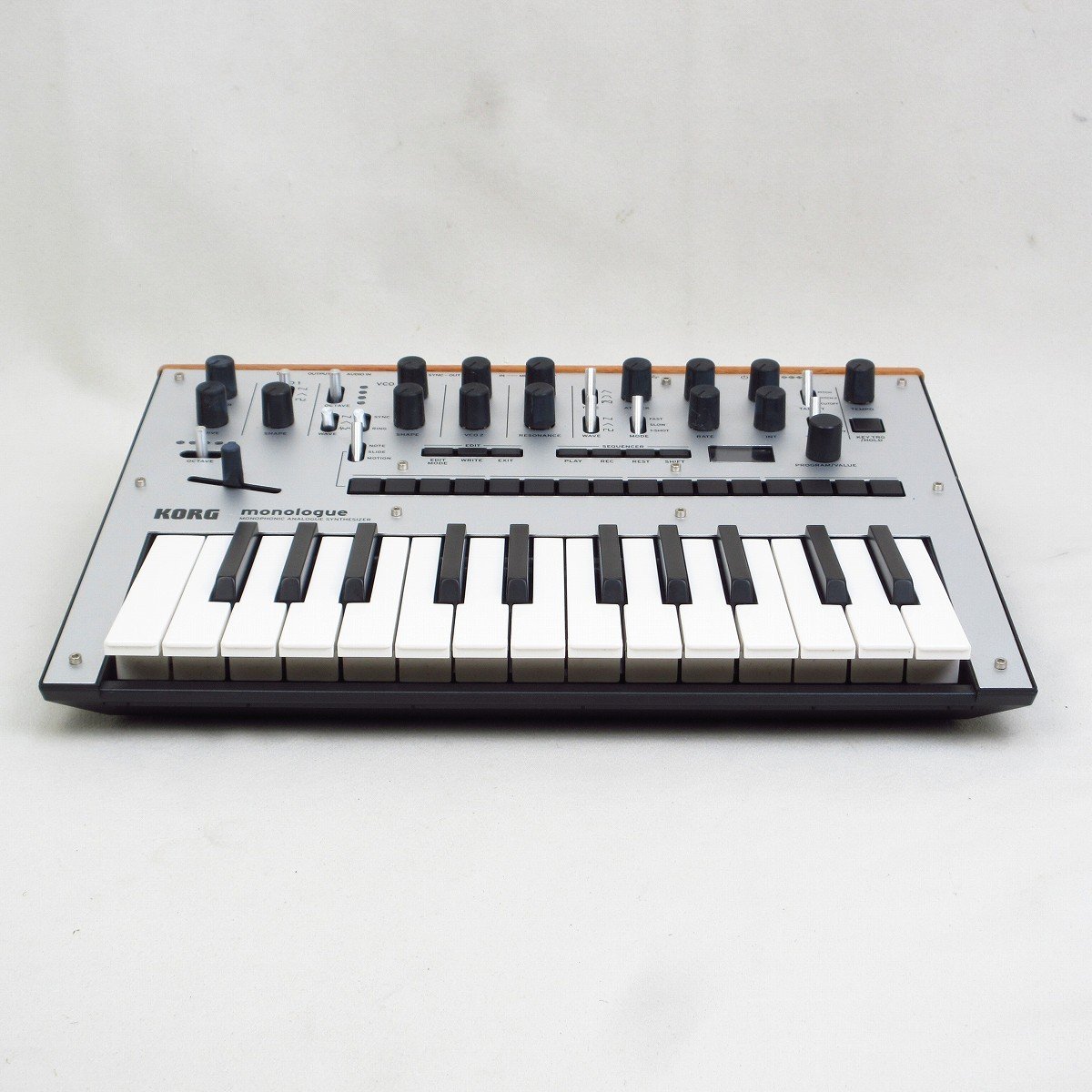 KORG monologue モノフォニック・アナログ・シンセサイザー