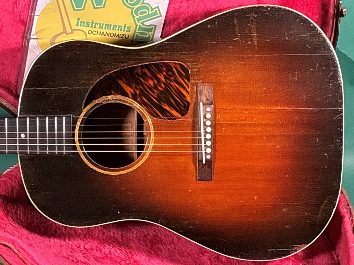 送料無料，HOT gibson? 使用感(大) ビンテージJ-45が入っていたハード